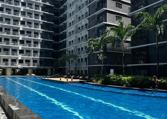 Moa Near Airport Shore 3 Manila